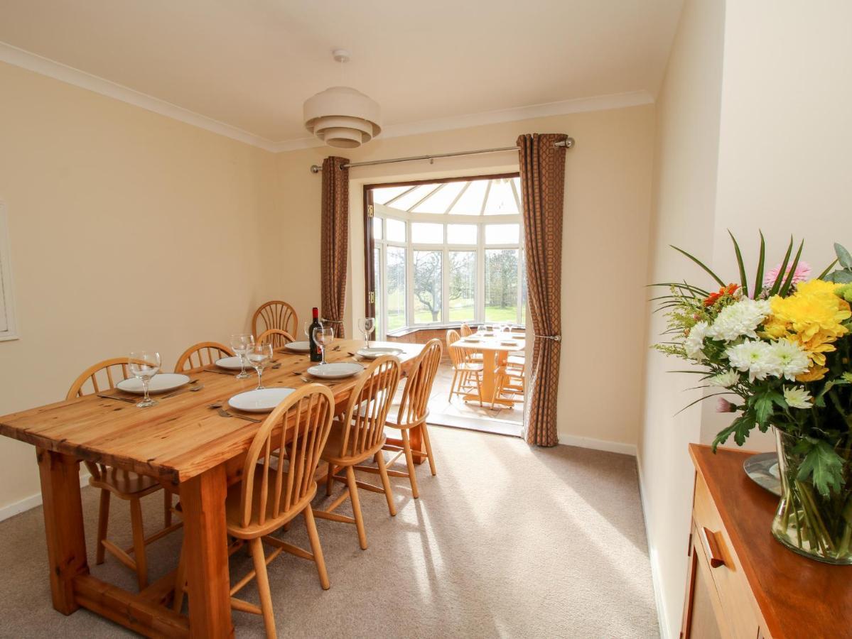 Bicton Lea Βίλα Acton  Εξωτερικό φωτογραφία